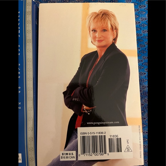 Summer/Beach Reads - Catherine Coulter’s Legacy Trilogy in paperback - Picture 6 of 9